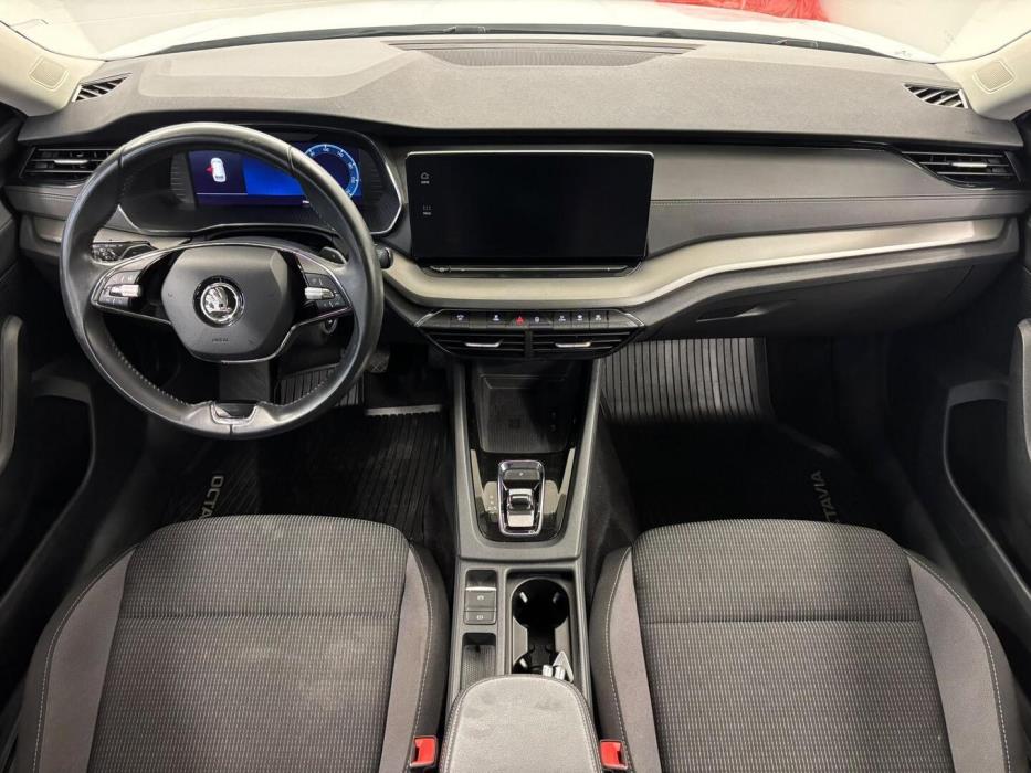 SKODA Octavia 2024