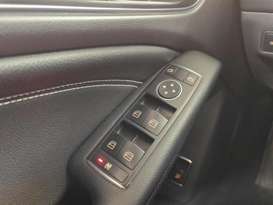 MERCEDES-BENZ CLA 2015