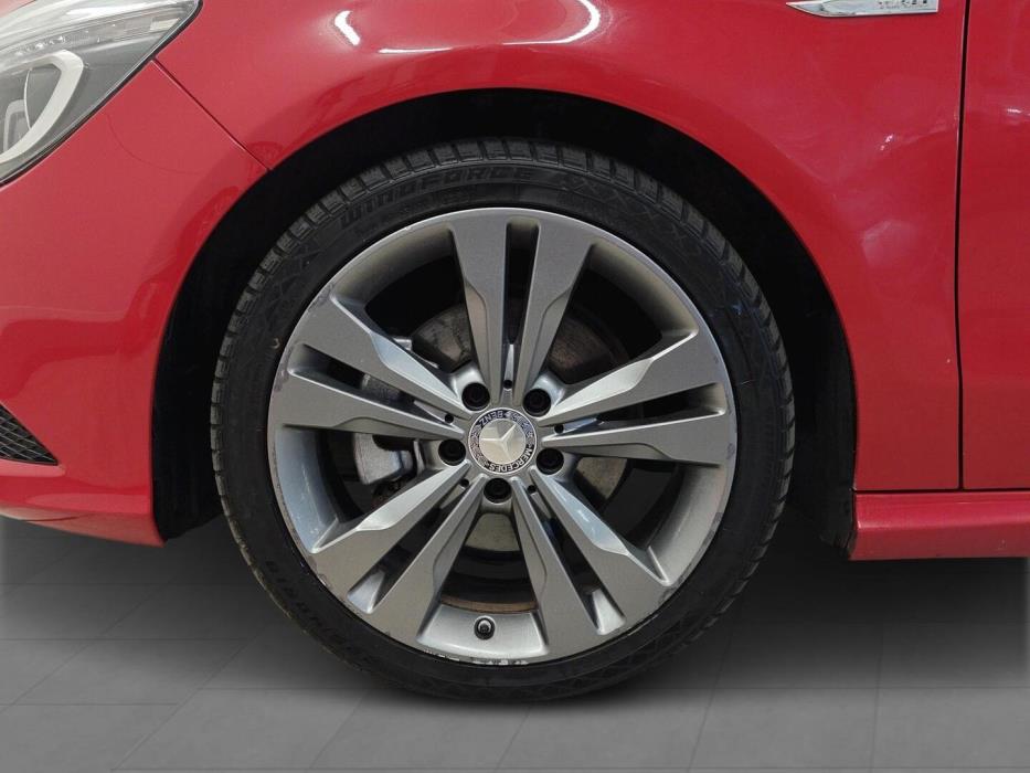 MERCEDES-BENZ CLA 2015