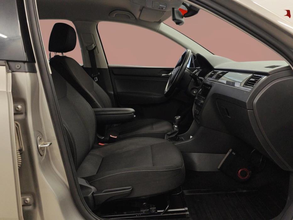 SKODA Rapid 2015