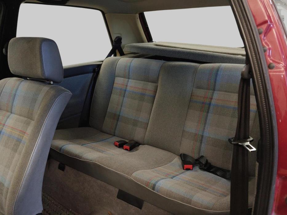 VOLKSWAGEN Golf 1990