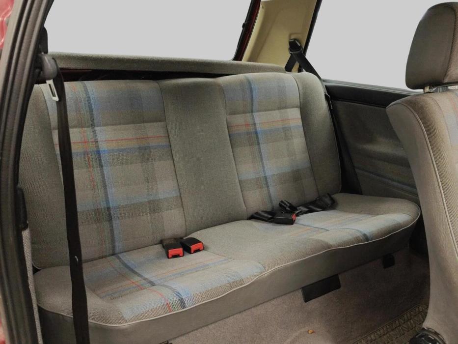 VOLKSWAGEN Golf 1990