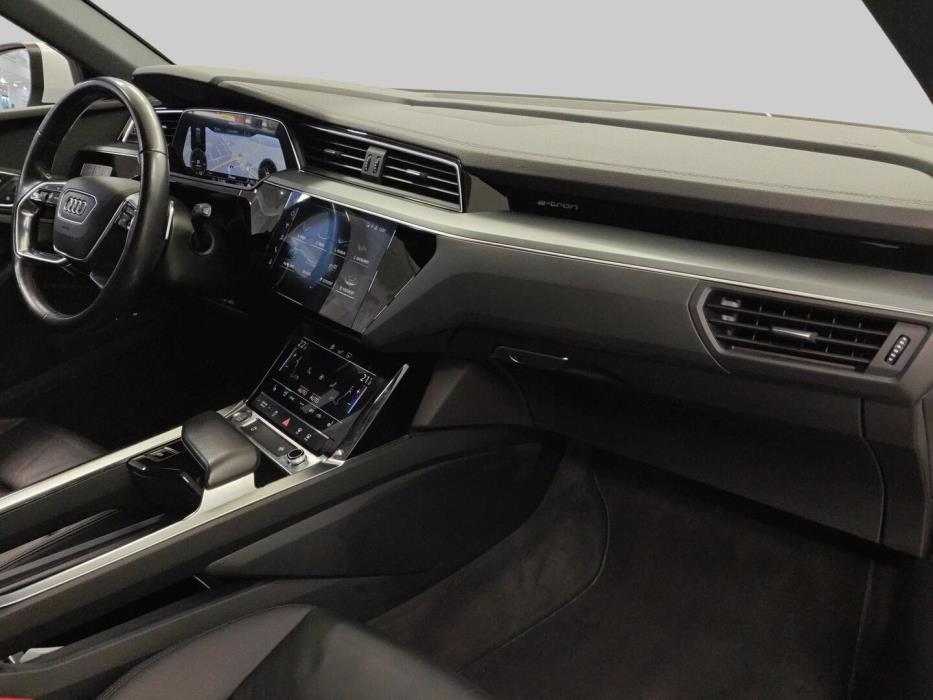 AUDI e-tron 2019