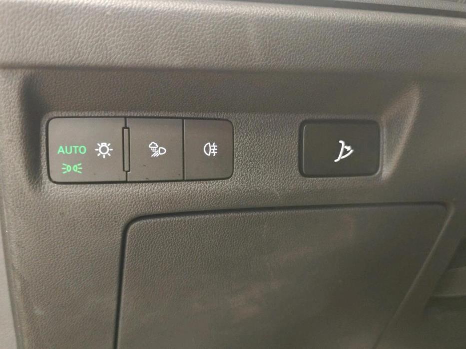 SKODA Enyaq 2023