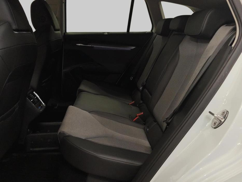 SKODA Enyaq 2023