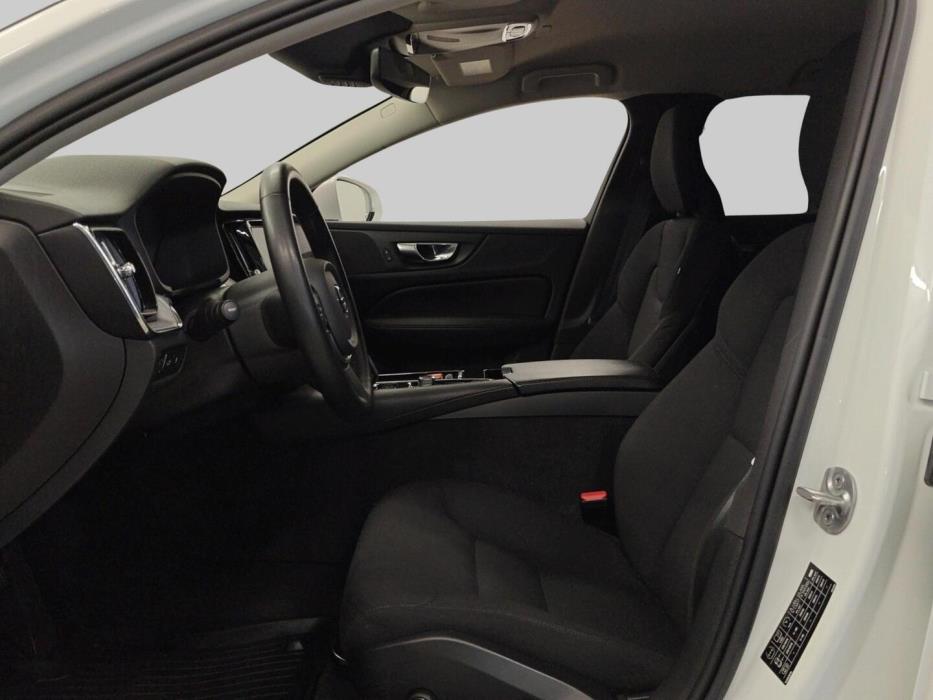 VOLVO V60 2022