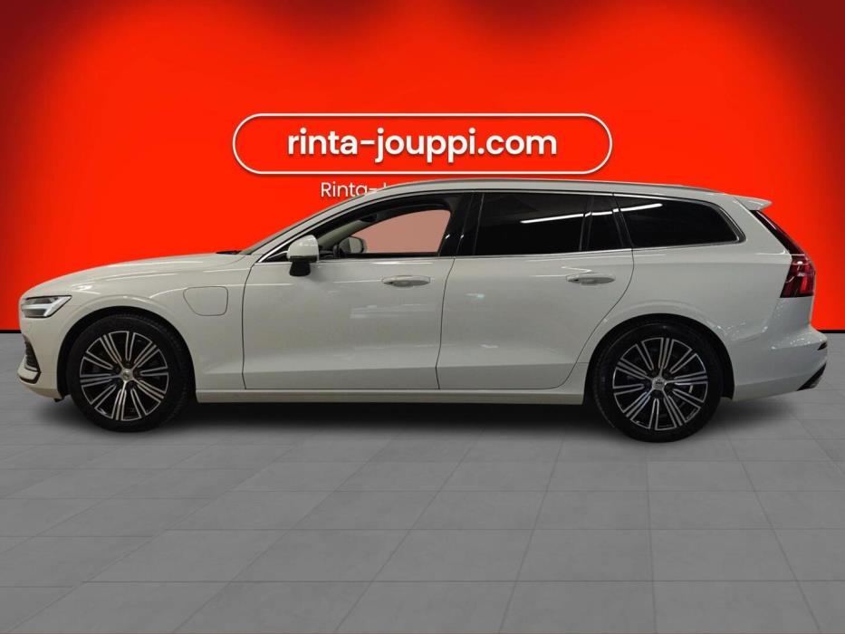 VOLVO V60 2022