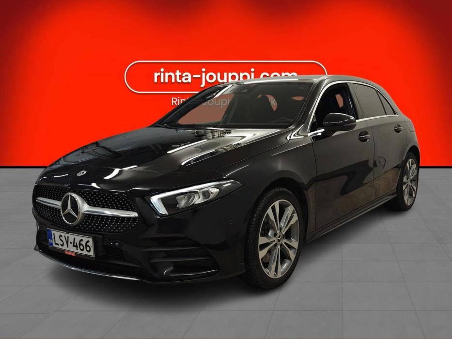 MERCEDES-BENZ A 2022
