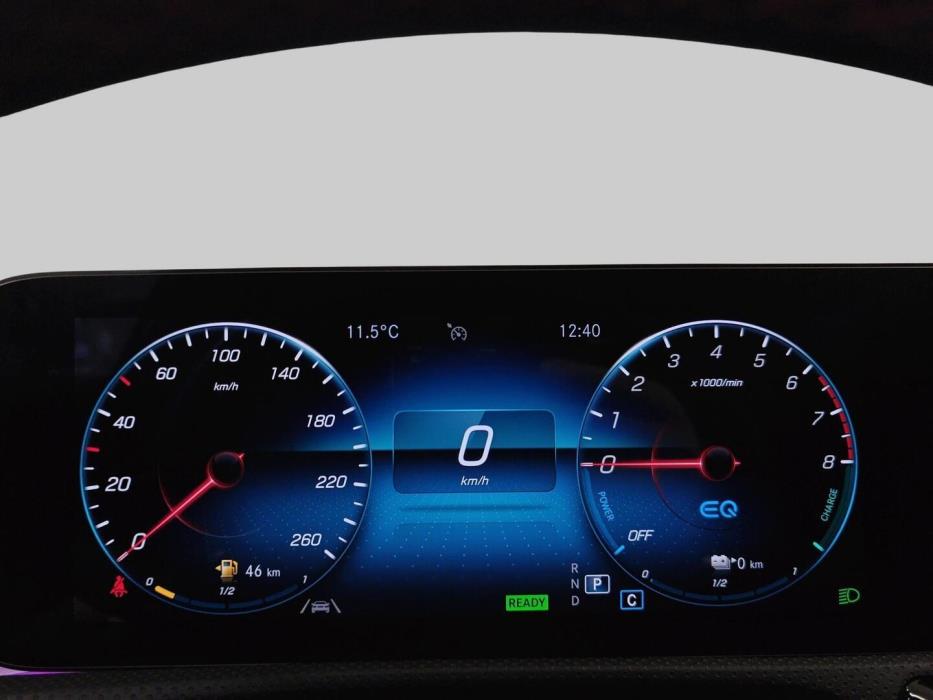 MERCEDES-BENZ A 2022