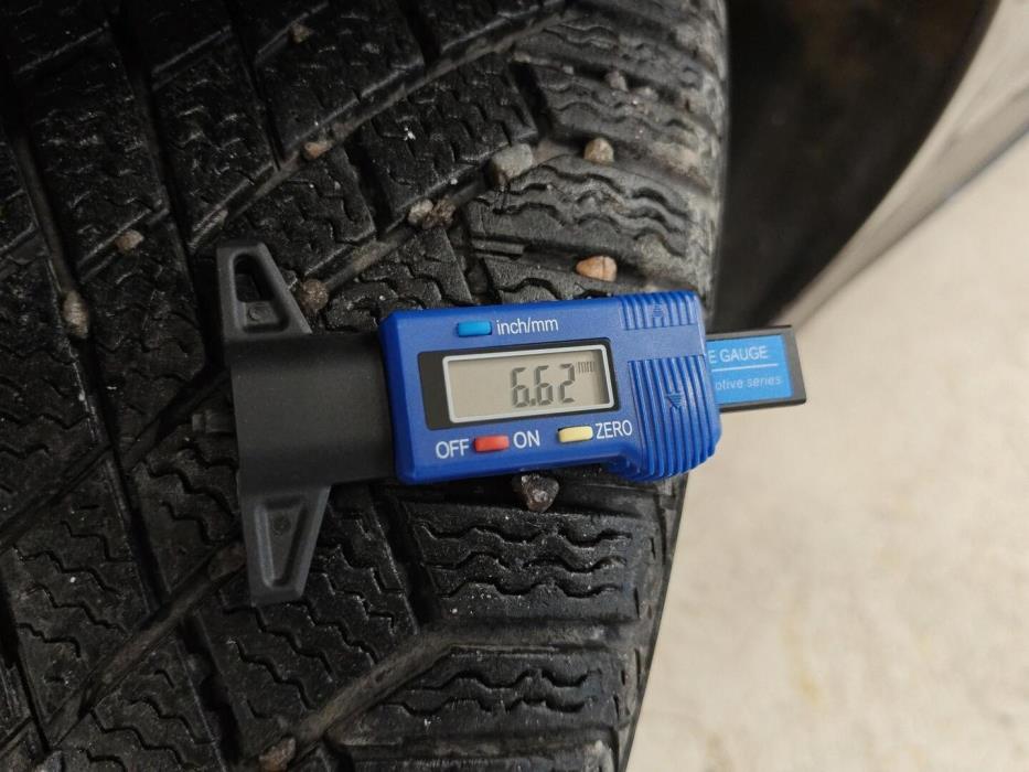 MERCEDES-BENZ A 2022