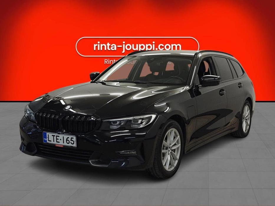 BMW 330 2021