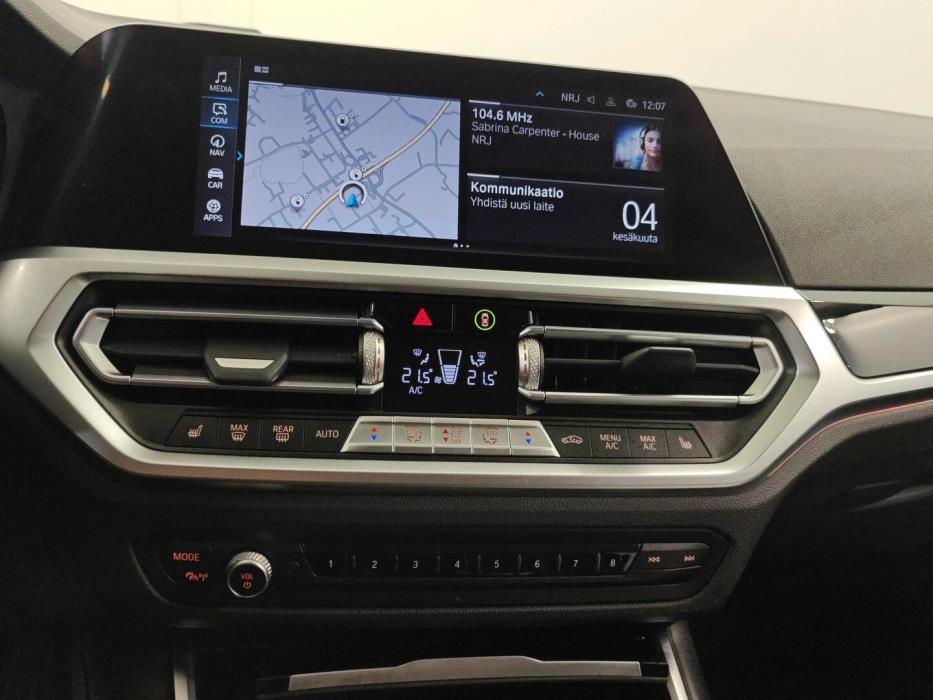 BMW 330 2021
