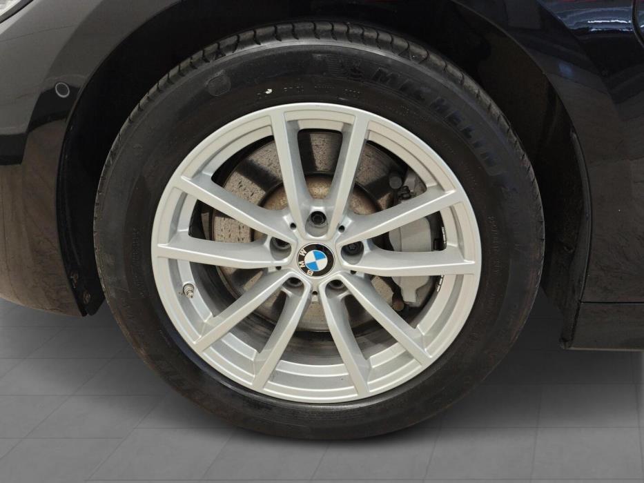 BMW 330 2021
