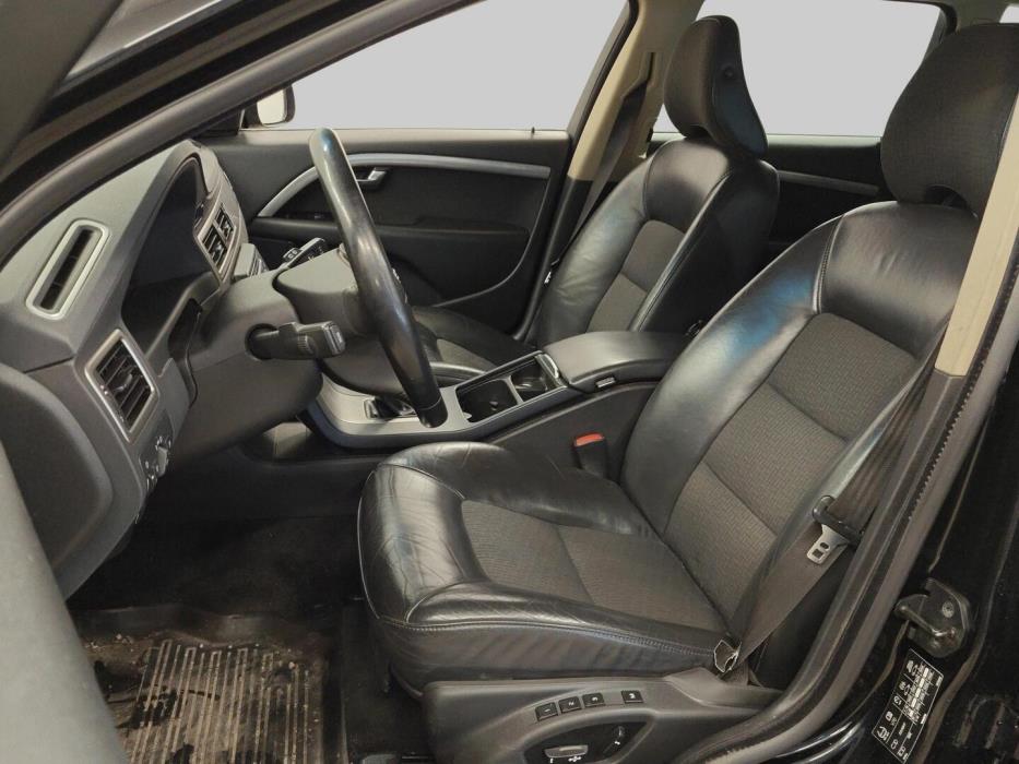 VOLVO V70 2008