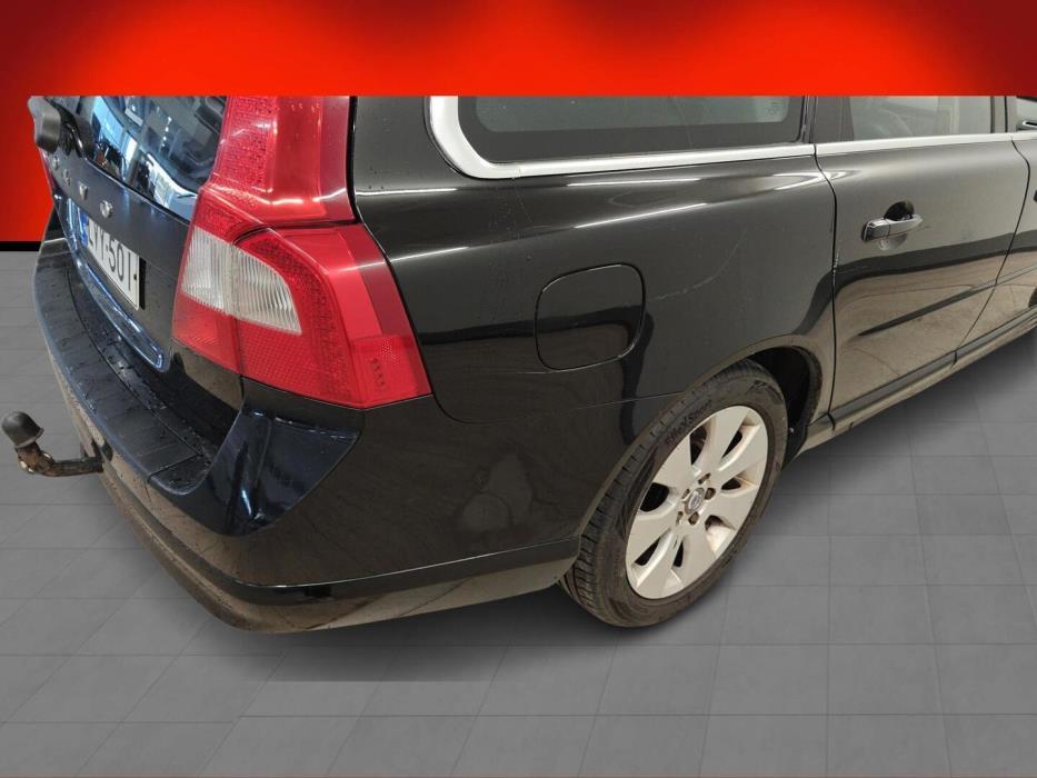 VOLVO V70 2008