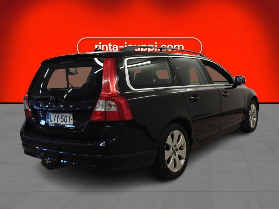 VOLVO V70 2008