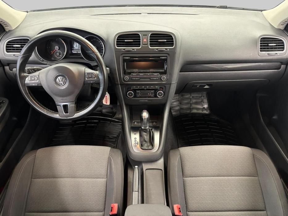 VOLKSWAGEN Golf 2011