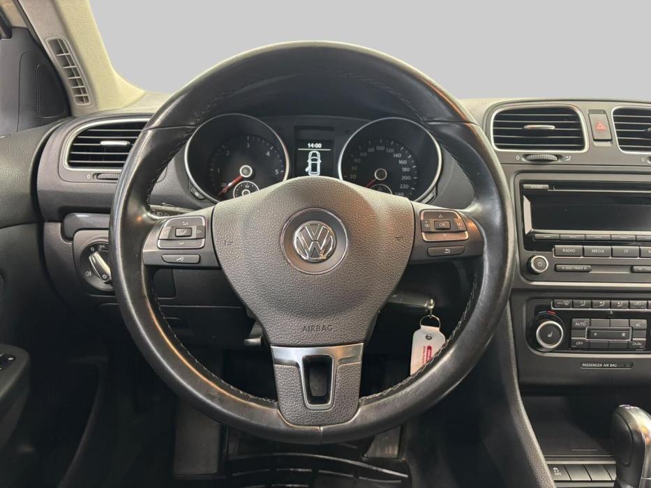VOLKSWAGEN Golf 2011