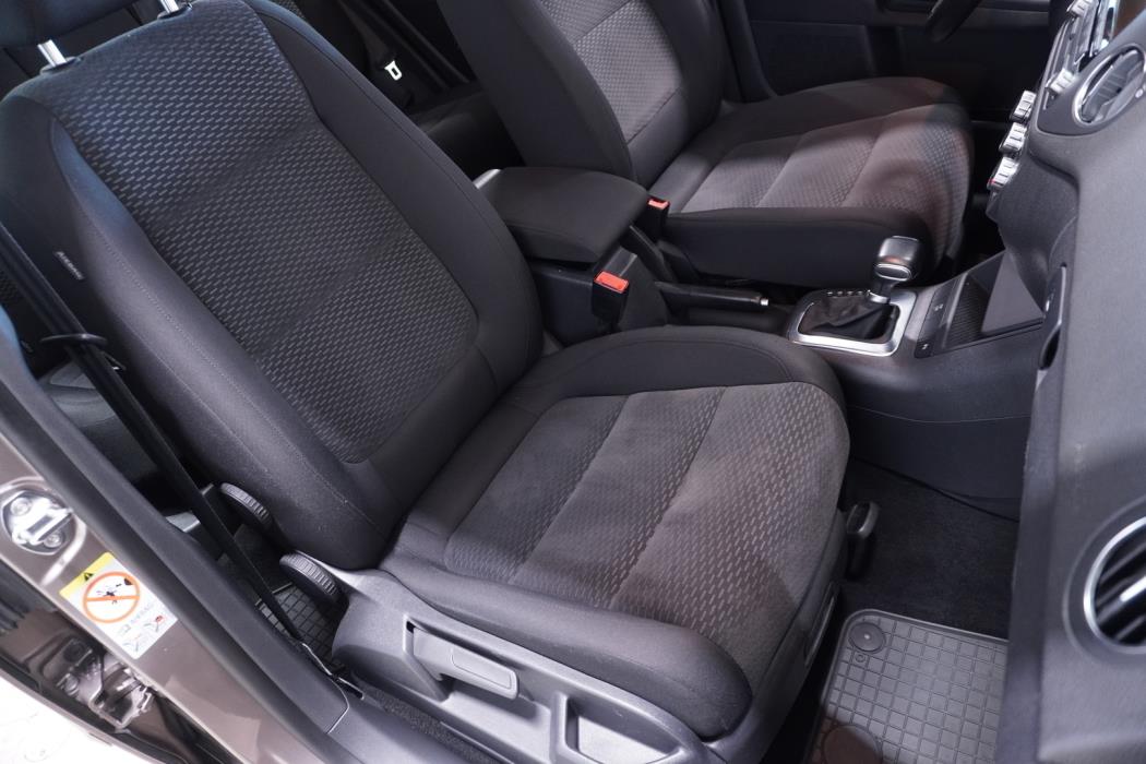 VOLKSWAGEN Golf Plus 2010