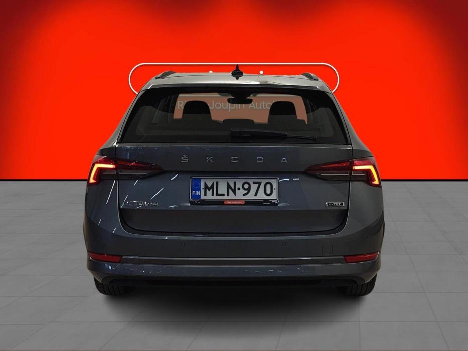 SKODA Octavia 2024