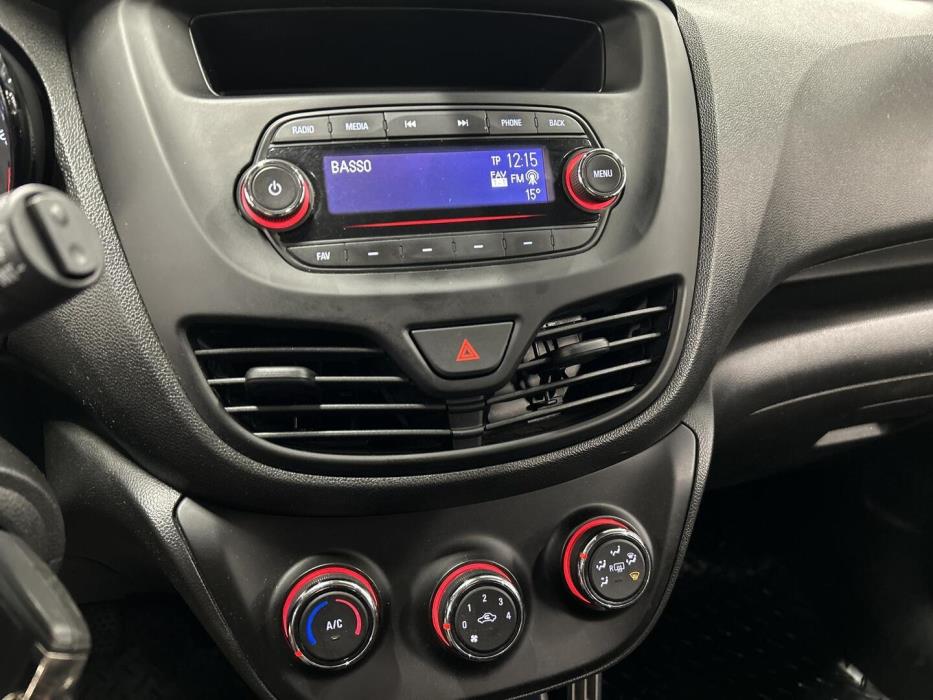 OPEL KARL 2016