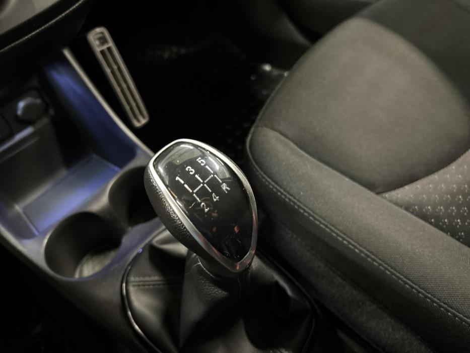 OPEL KARL 2016