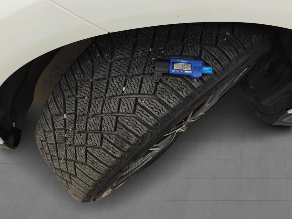 MERCEDES-BENZ EQC 2021