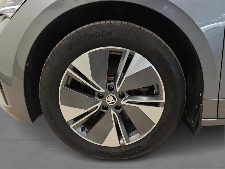 SKODA Enyaq 2023