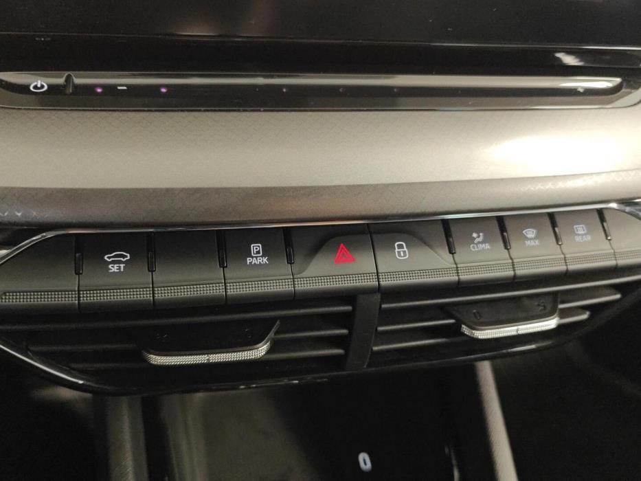 SKODA OCTAVIA 2024
