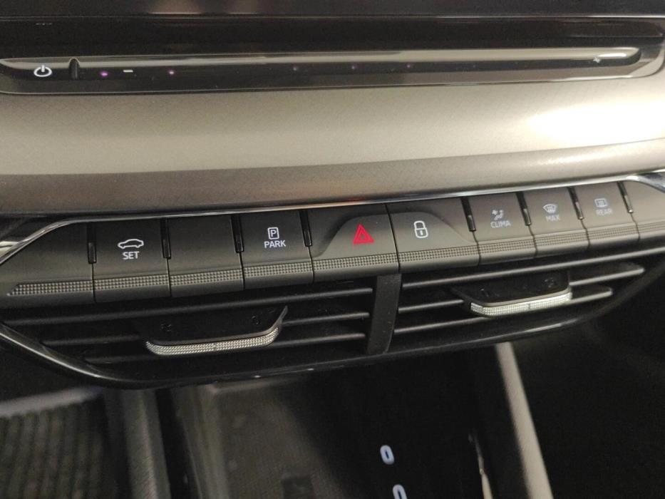 SKODA OCTAVIA 2024