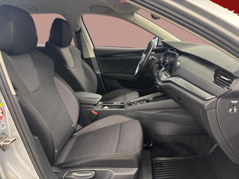 SKODA Octavia 2024