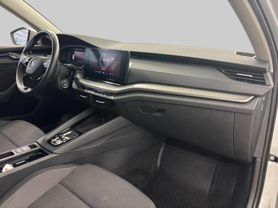 SKODA Octavia 2024