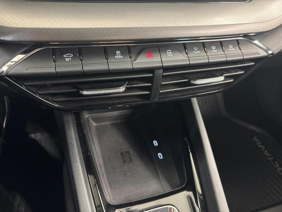 SKODA Octavia 2024