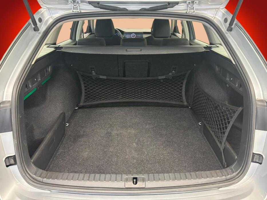 SKODA Octavia 2024