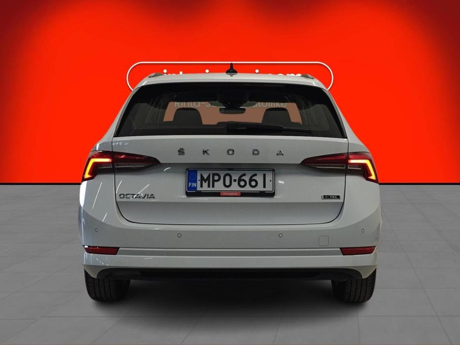 SKODA OCTAVIA 2024
