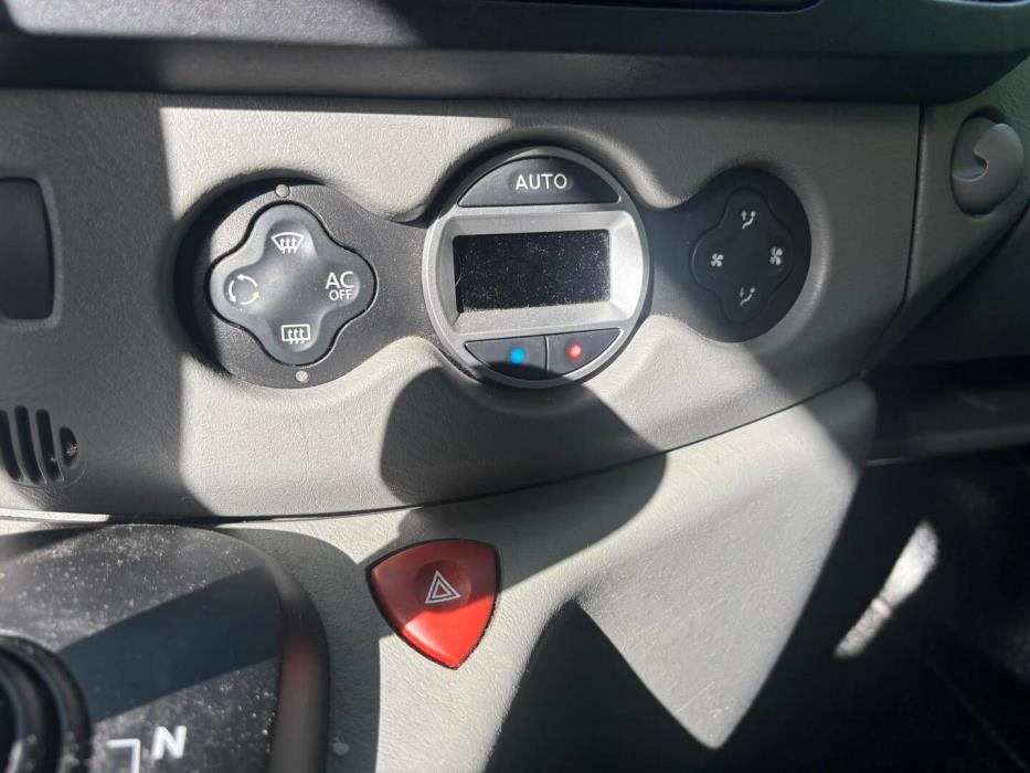NISSAN Primastar 2010