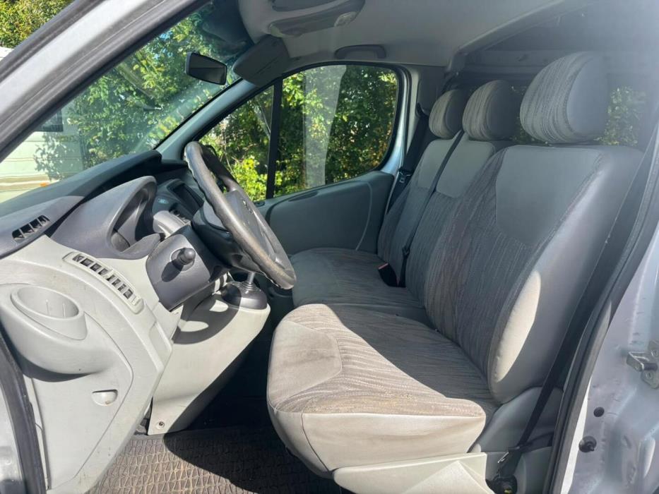 NISSAN Primastar 2010
