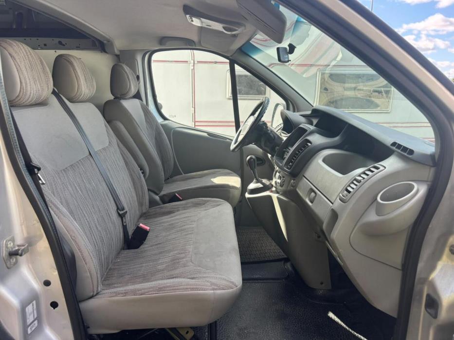 NISSAN Primastar 2010