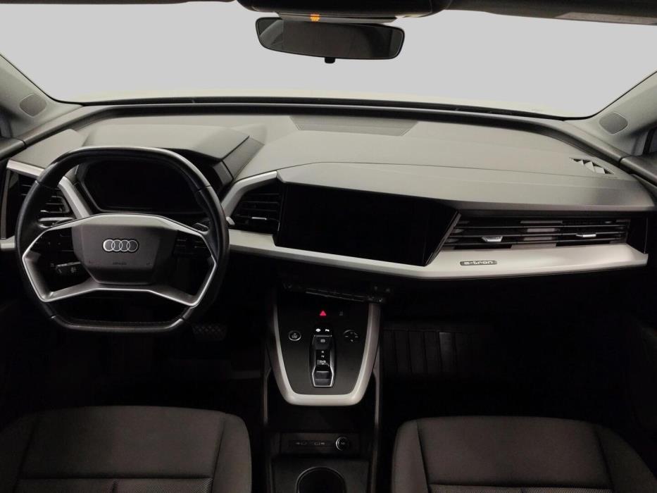 AUDI Q4 e-tron 2021