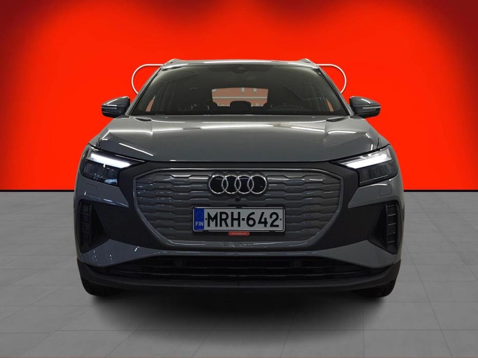 AUDI Q4 e-tron 2021