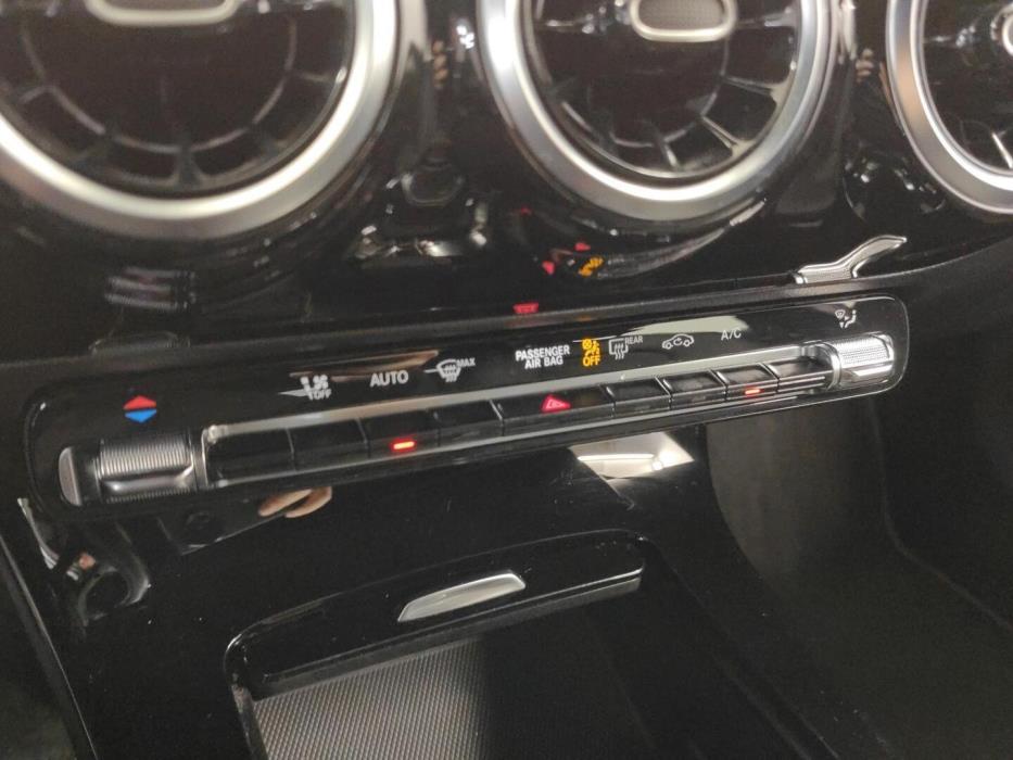 MERCEDES-BENZ A 2019