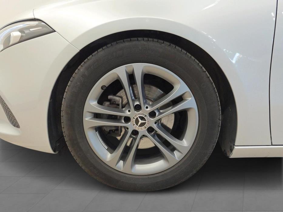MERCEDES-BENZ A 2019