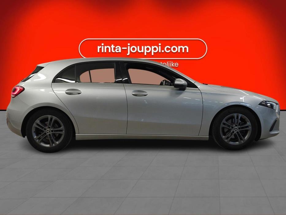 MERCEDES-BENZ A 2019