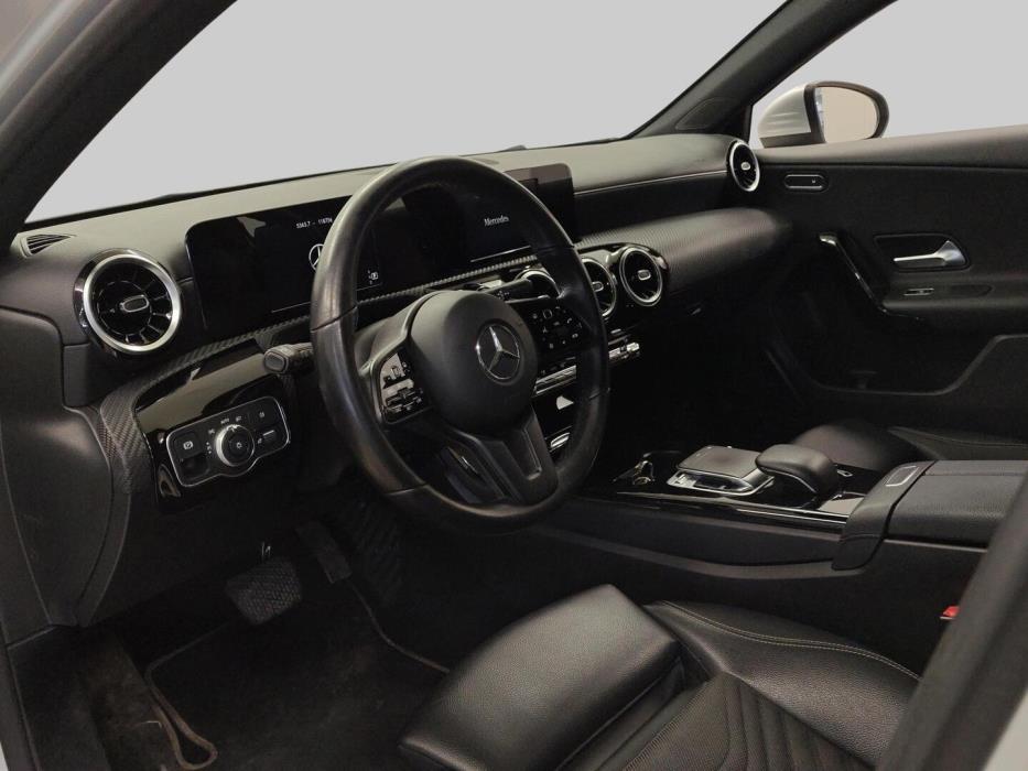 MERCEDES-BENZ A 2019