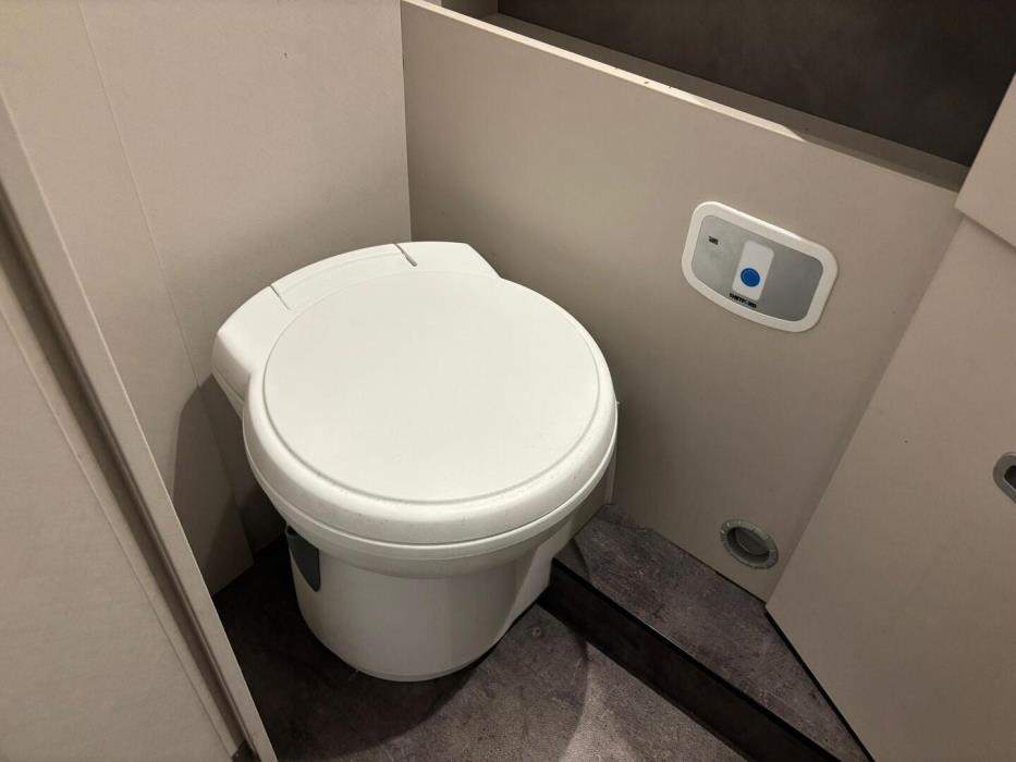 DETHLEFFS TREND I 7057DBM 2021