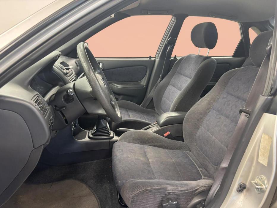 TOYOTA Corolla 2001