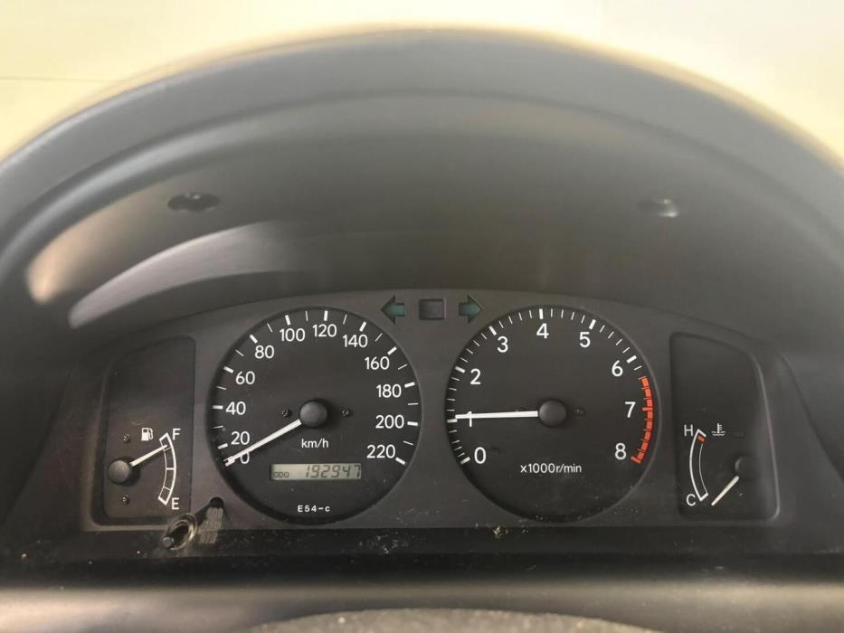 TOYOTA Corolla 2001