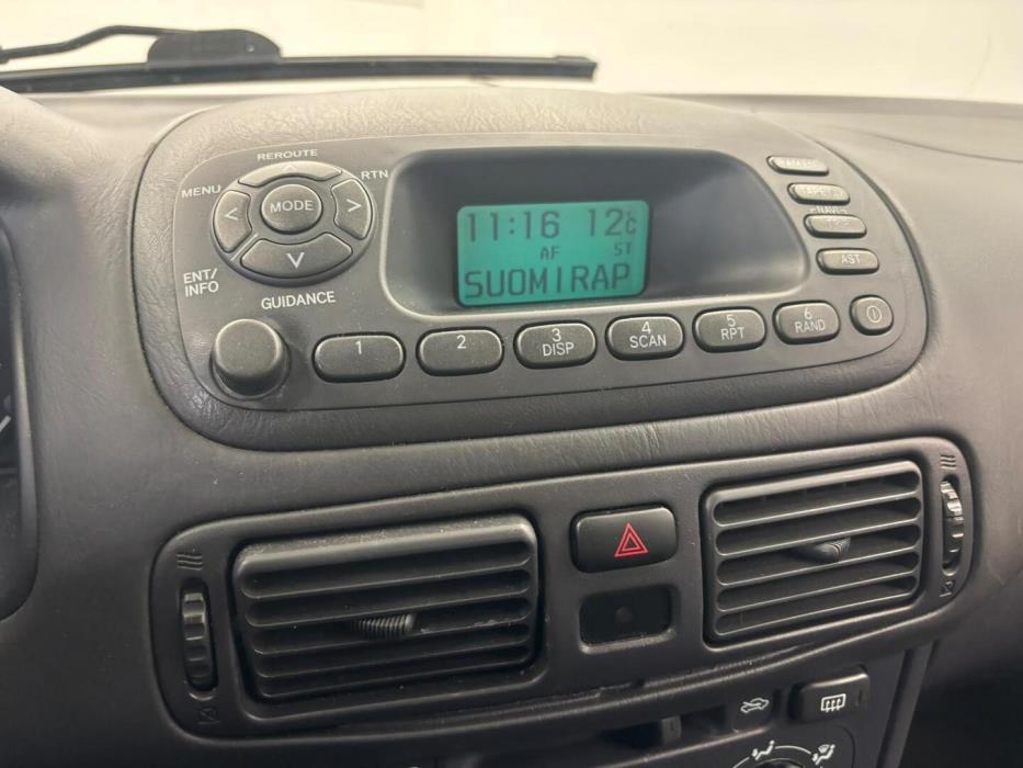 TOYOTA Corolla 2001