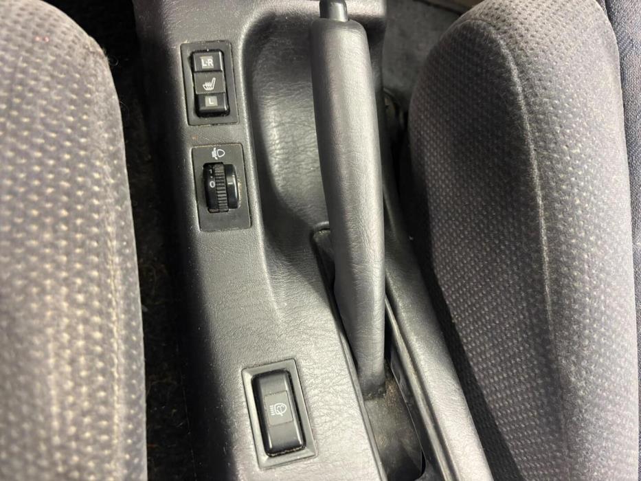 TOYOTA Corolla 2001