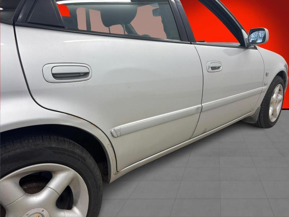 TOYOTA Corolla 2001
